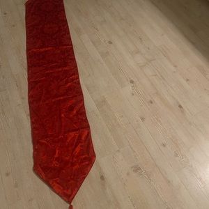 Mantle scarf/table runner